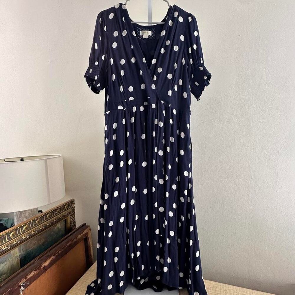 Anthropologie maeve white and navy